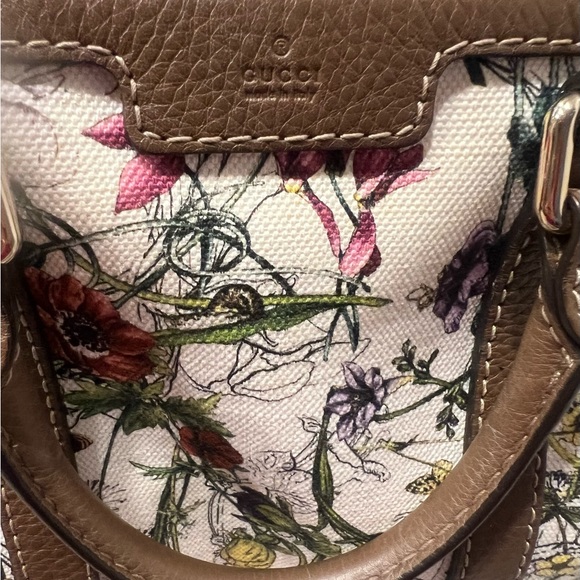 Gucci Handbag - Picture 4 of 11